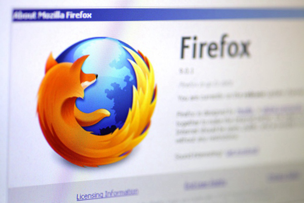 Firefox联手Mistral推AI智能窗口 多标签页浏览帮你找信息护隐私